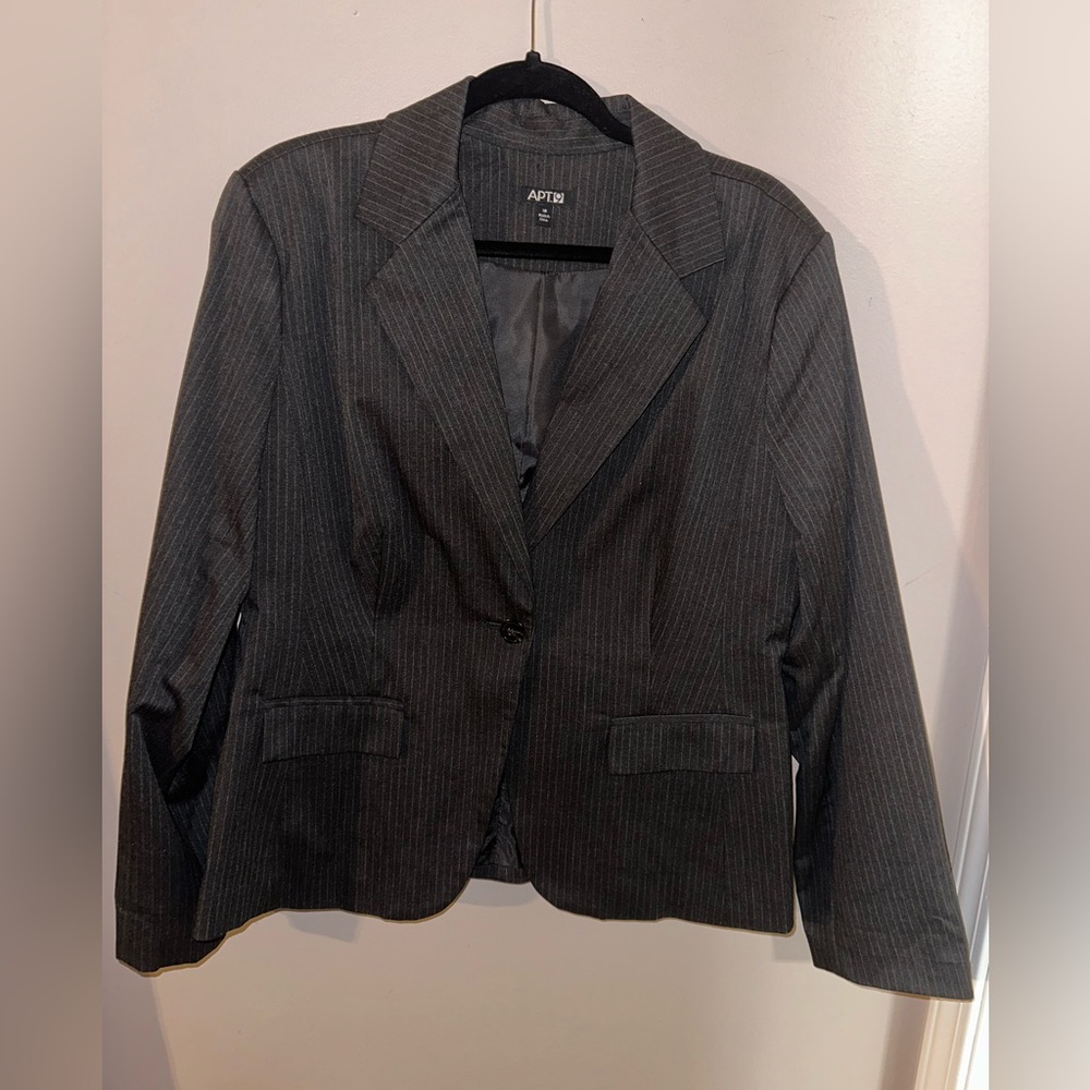 Apt. 9 Blazer, dark grey pin-striped, 18, light weight, no shoulder pads.